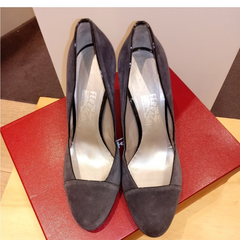 Salvatore Ferragamo Nerissa Suede High Heel Shoes size 9